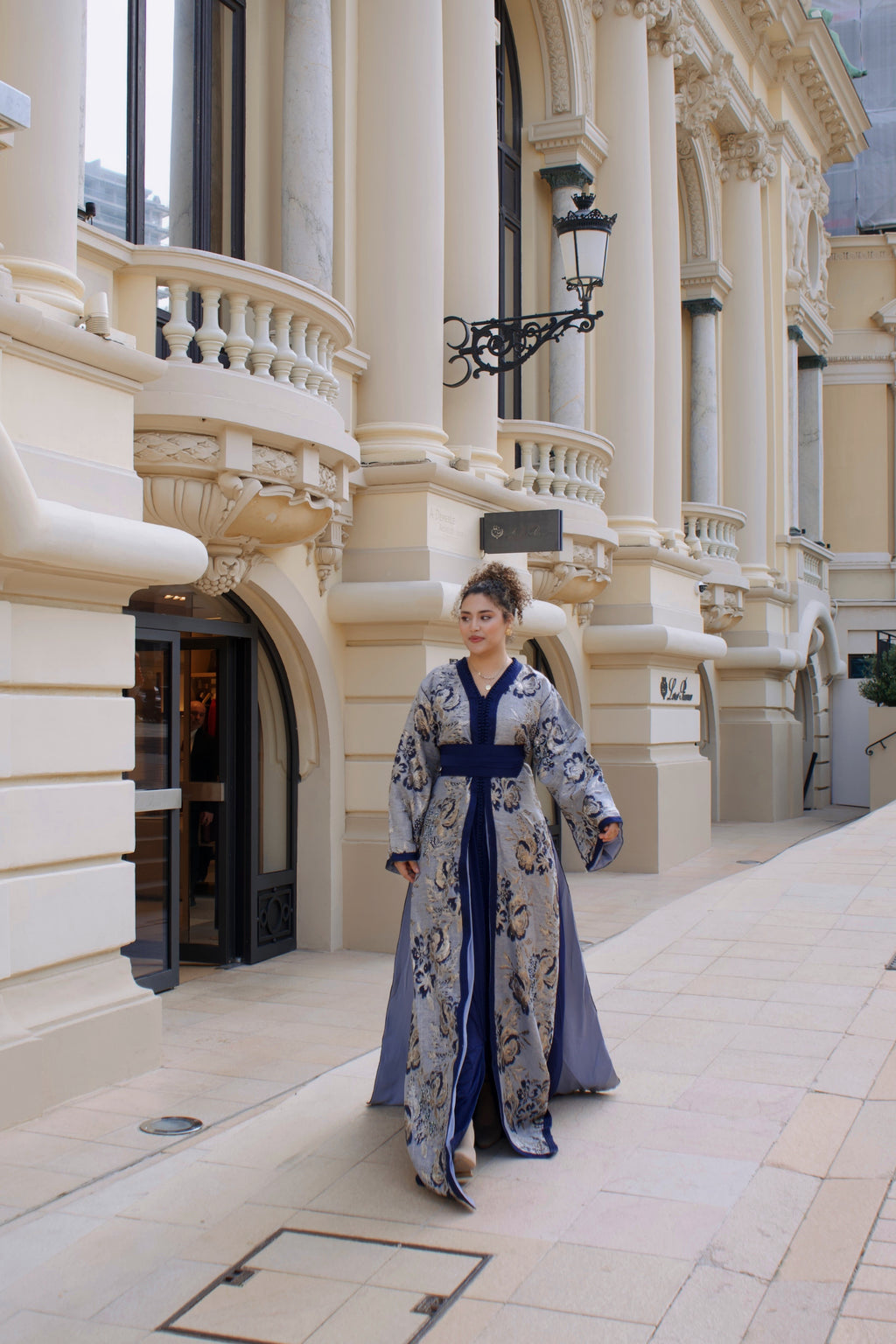 Abito Kimono Lungo con Stampa Floreale Blu e Grigio