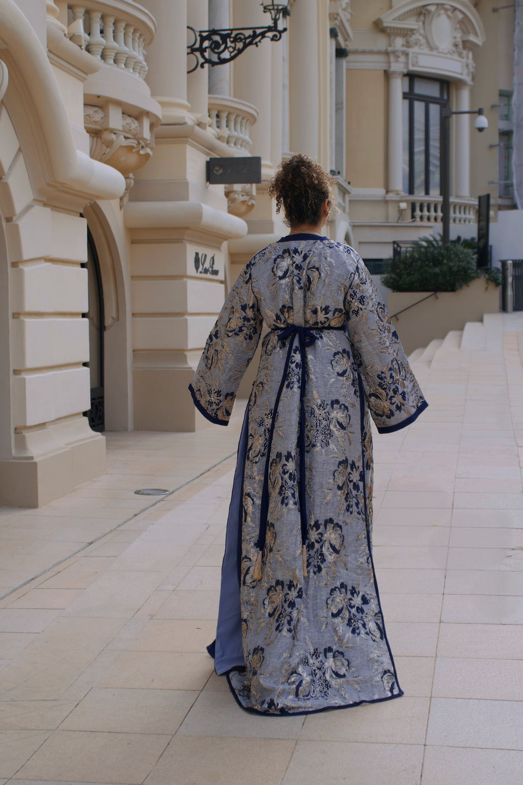 Abito Kimono Lungo con Stampa Floreale Blu e Grigio